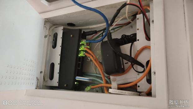 小娱C1路由器DIY外壳合体放入弱电箱完美